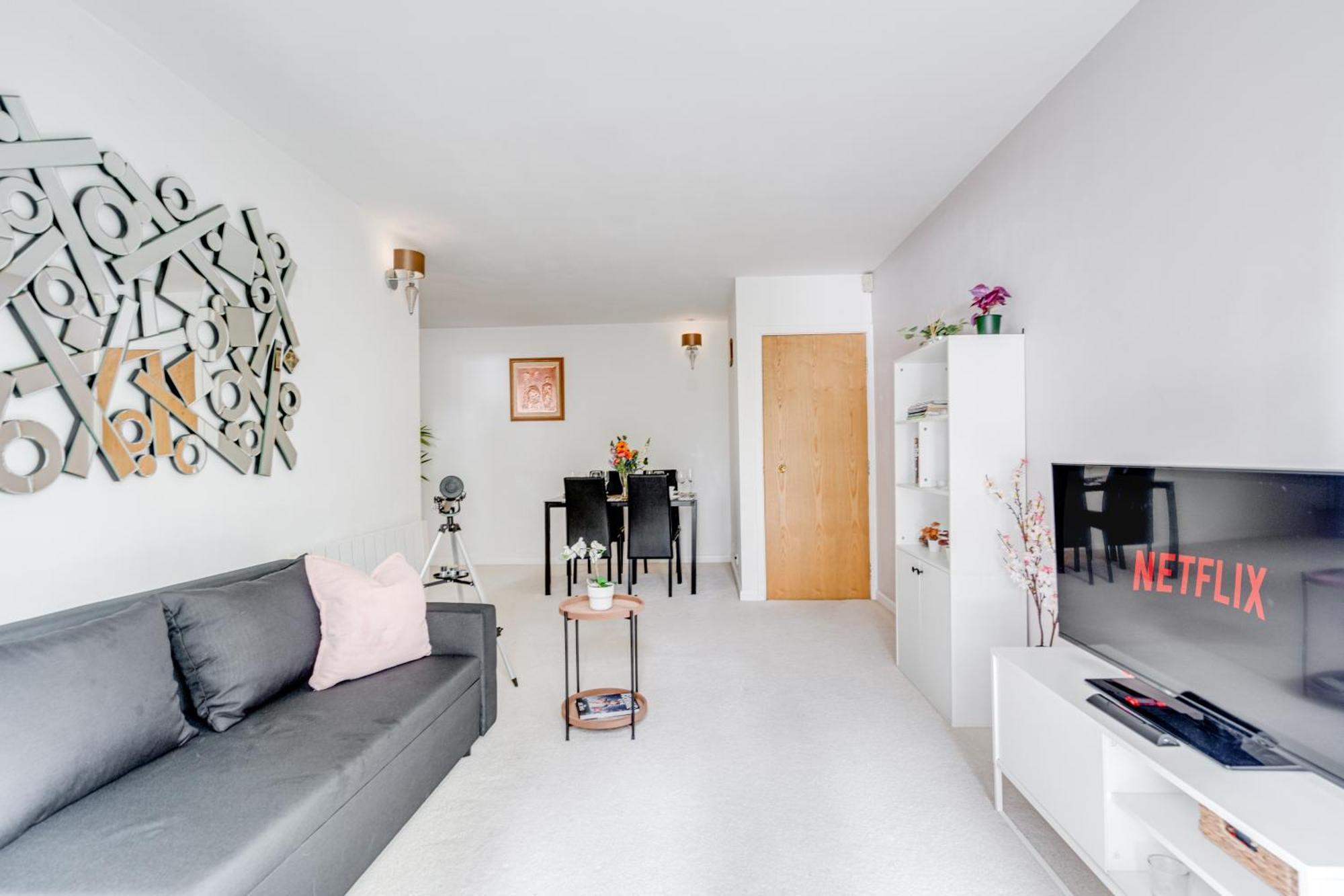 Apartment In Elephant & Castle With Parking London Exterior photo